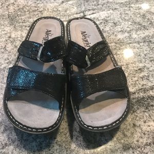 Algeria sandals